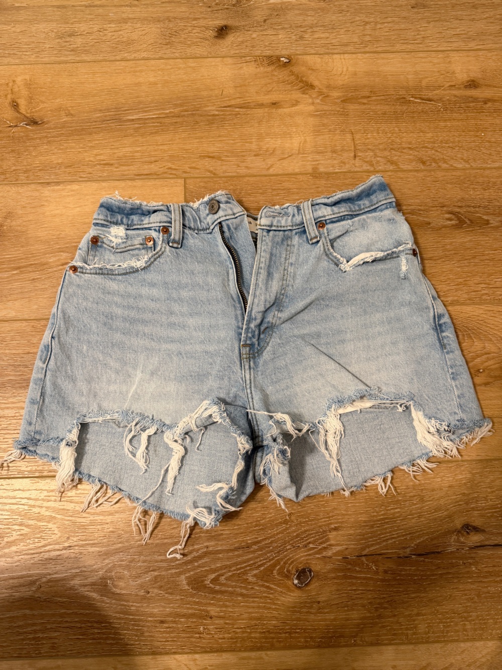 Abercrombie & Fitch High Rise Mom Short